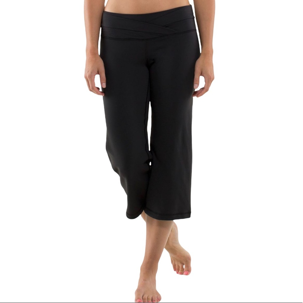 Lululemon Dharana Black Crop Pants Back Pocket Draw Cord Hem Size 6 Yoga Active